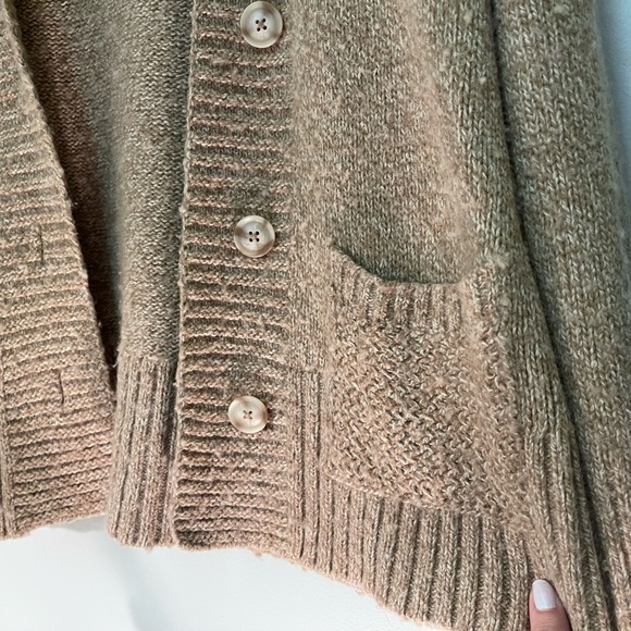Eddie Bauer Wool Blend Cardigan, Heavy Weight Winter Layer, Outdoor or Casual - Picture 4 of 10